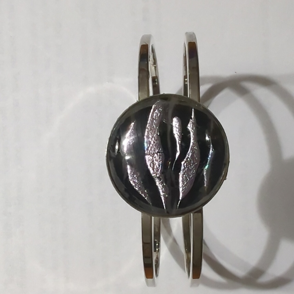Hinged silver Dicrohic glass bracelet